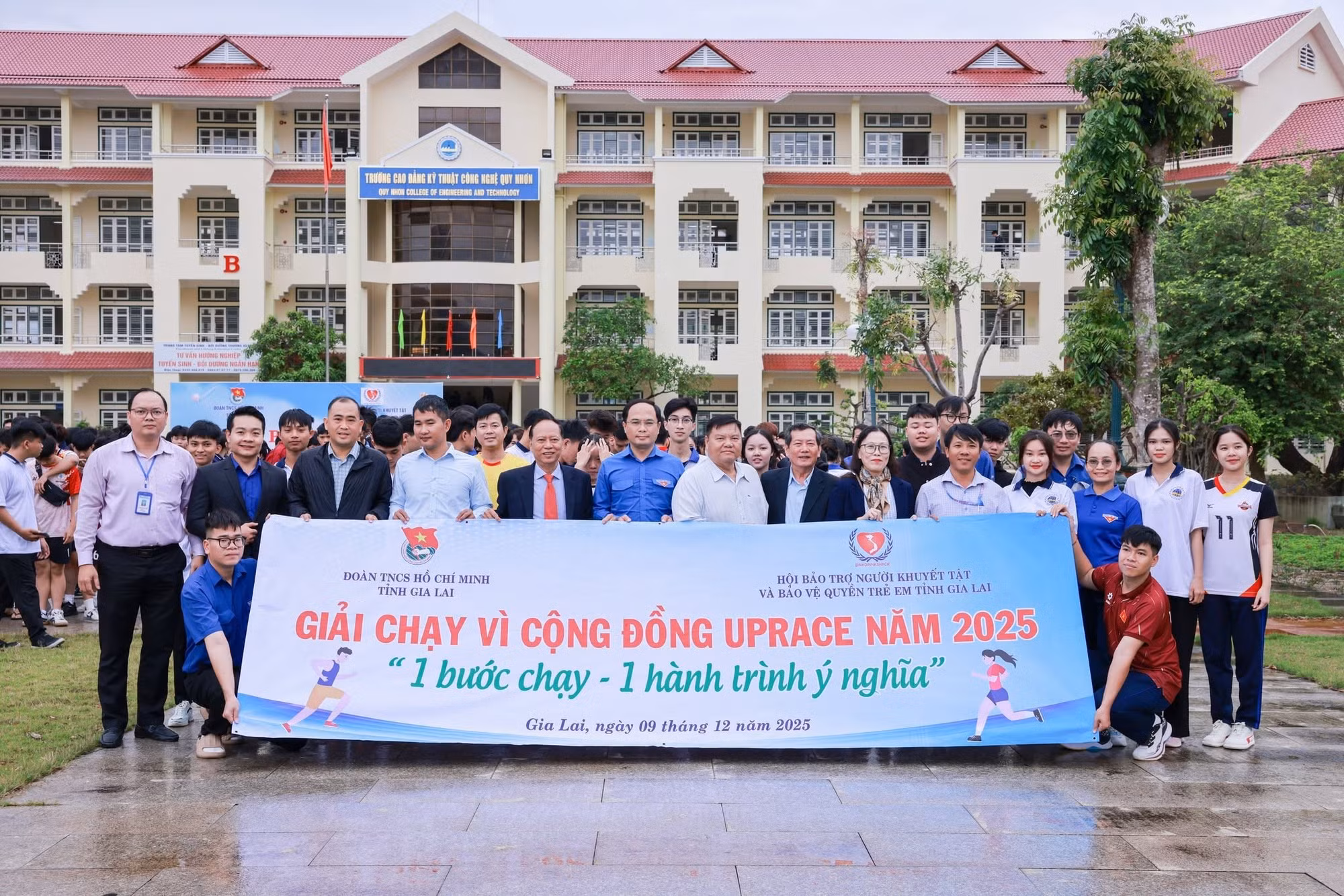 Những bước chạy vì người khuyết tật